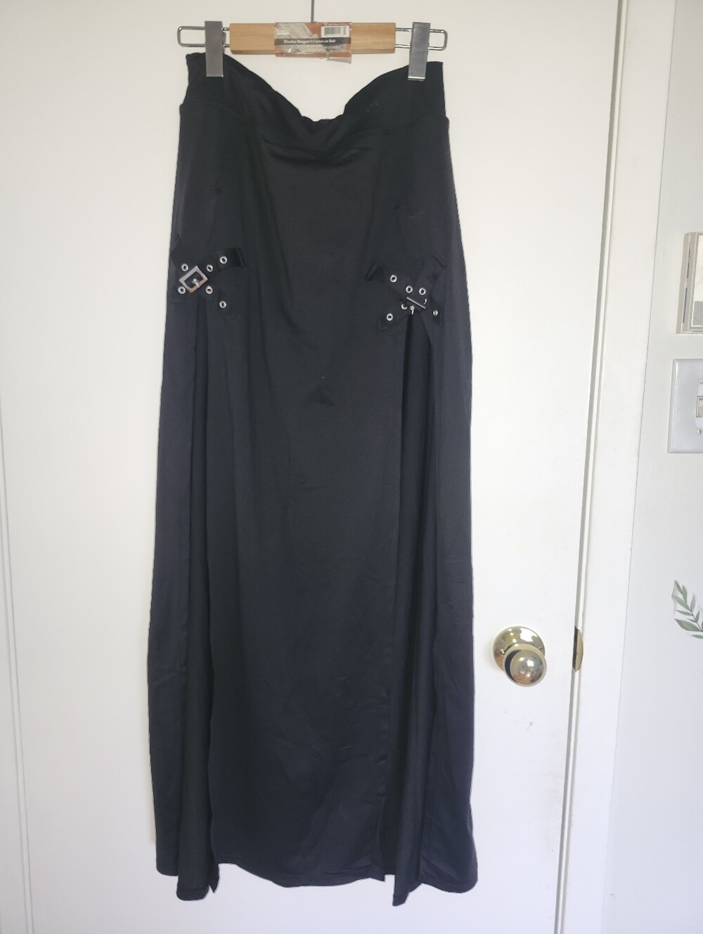 HALARA Black Maxi Skirt with Eyelet Buckle Details